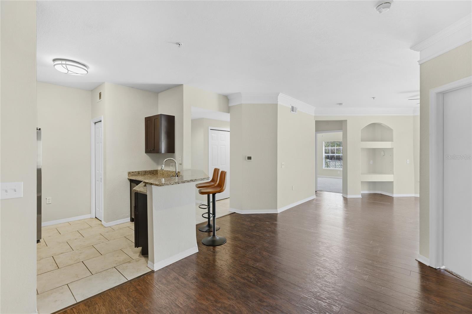 Image 10 of 47 For 5110 Northridge Road 201