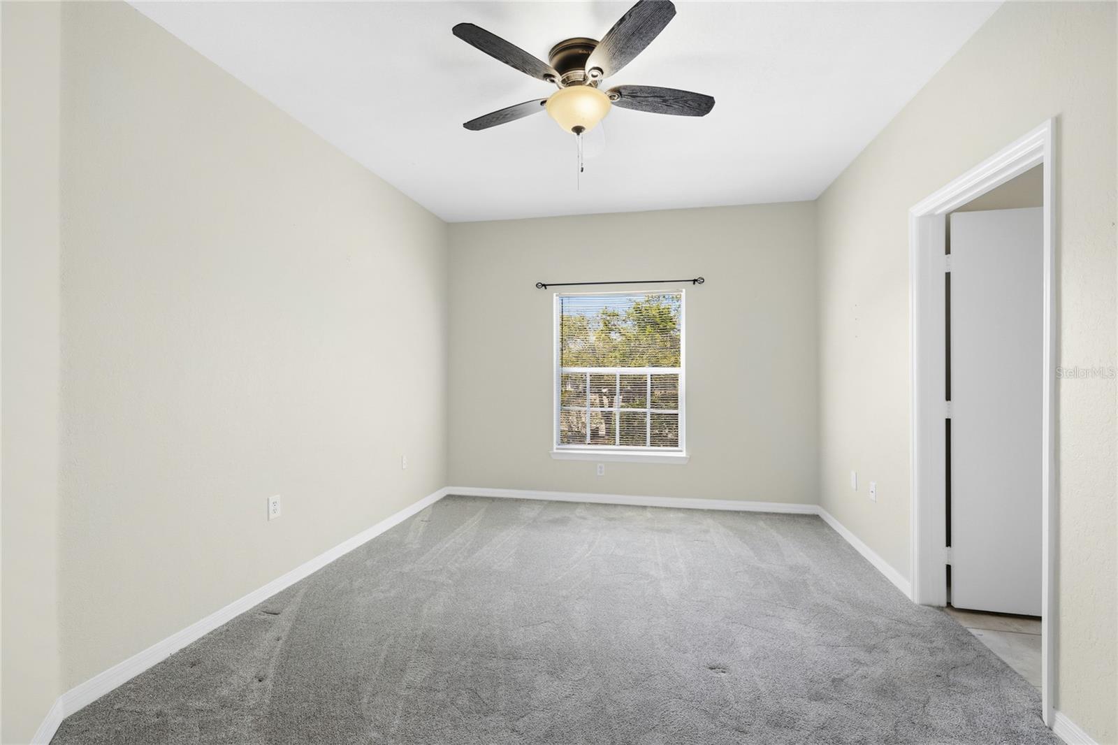 Image 16 of 47 For 5110 Northridge Road 201