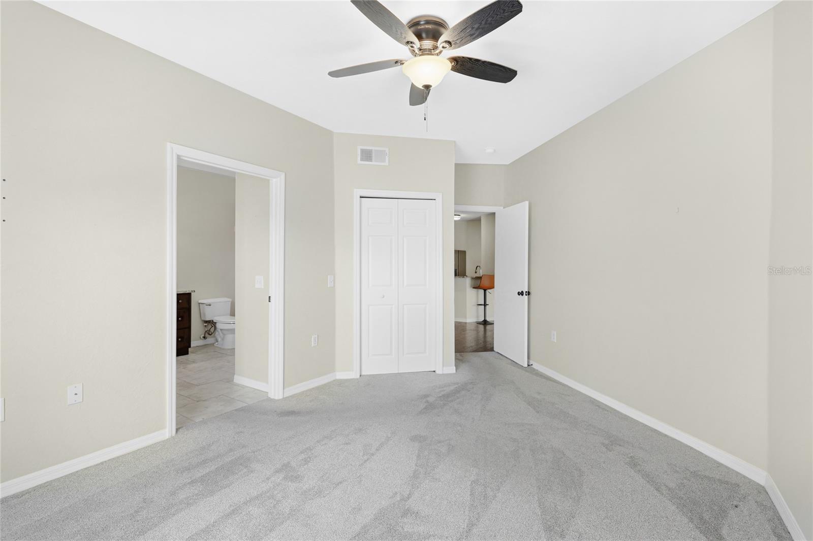 Image 18 of 47 For 5110 Northridge Road 201