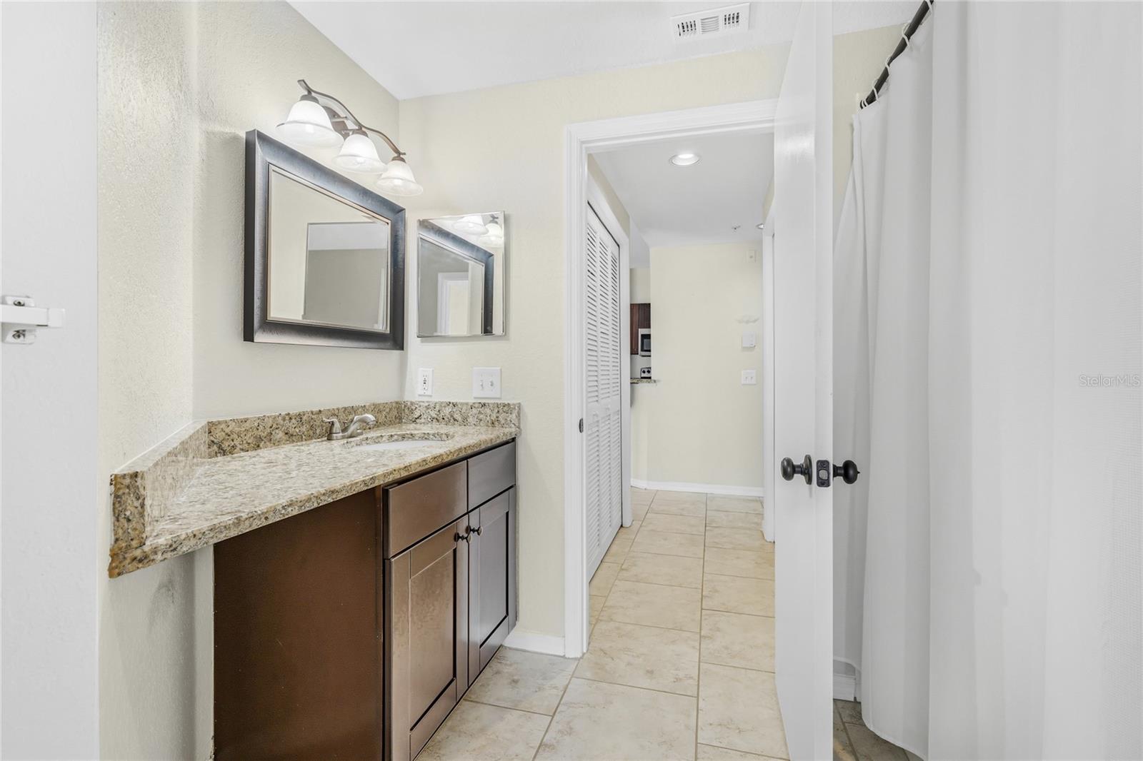 Image 25 of 47 For 5110 Northridge Road 201