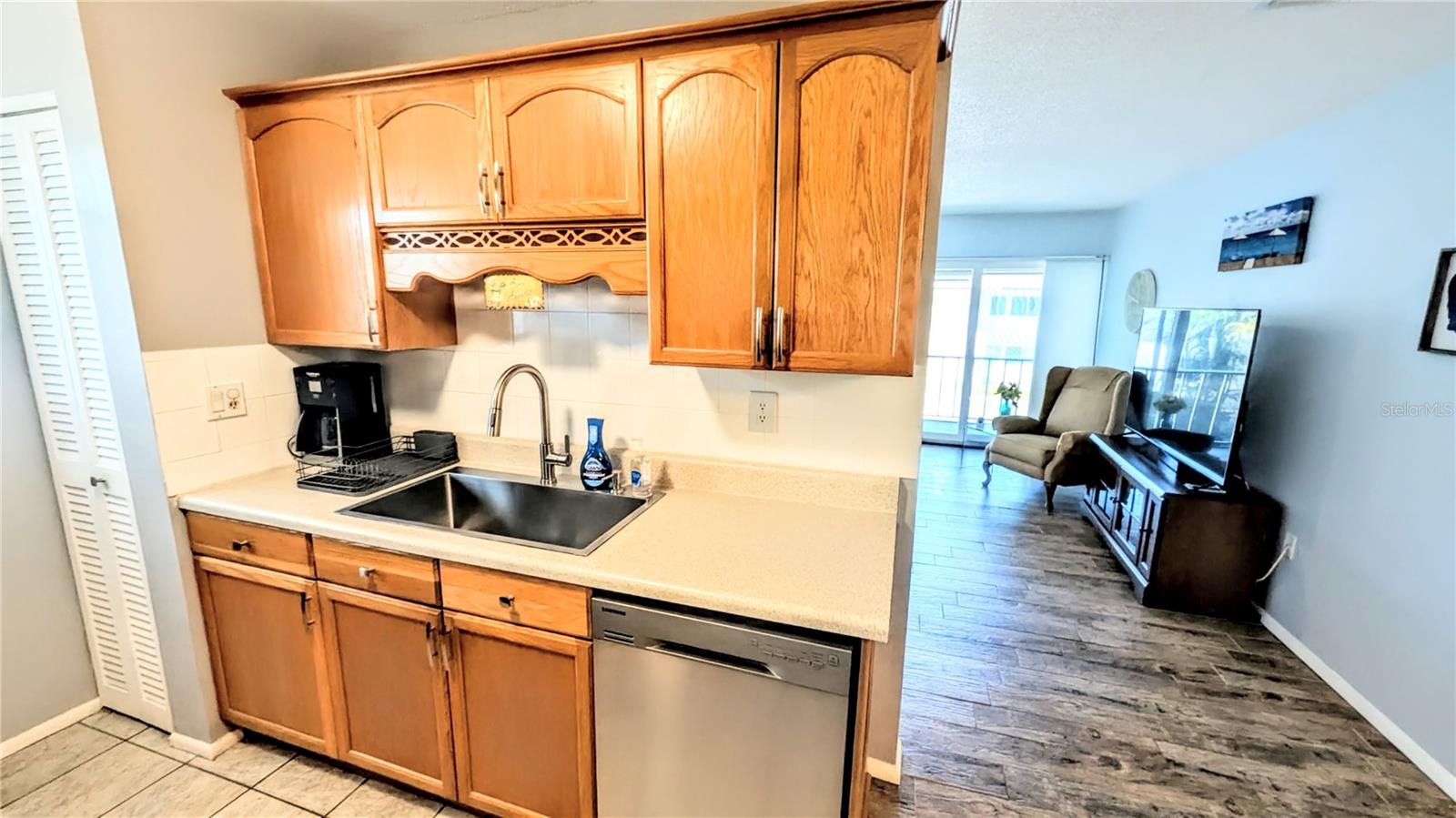 Image 8 of 21 For 2950 Clark Road 212