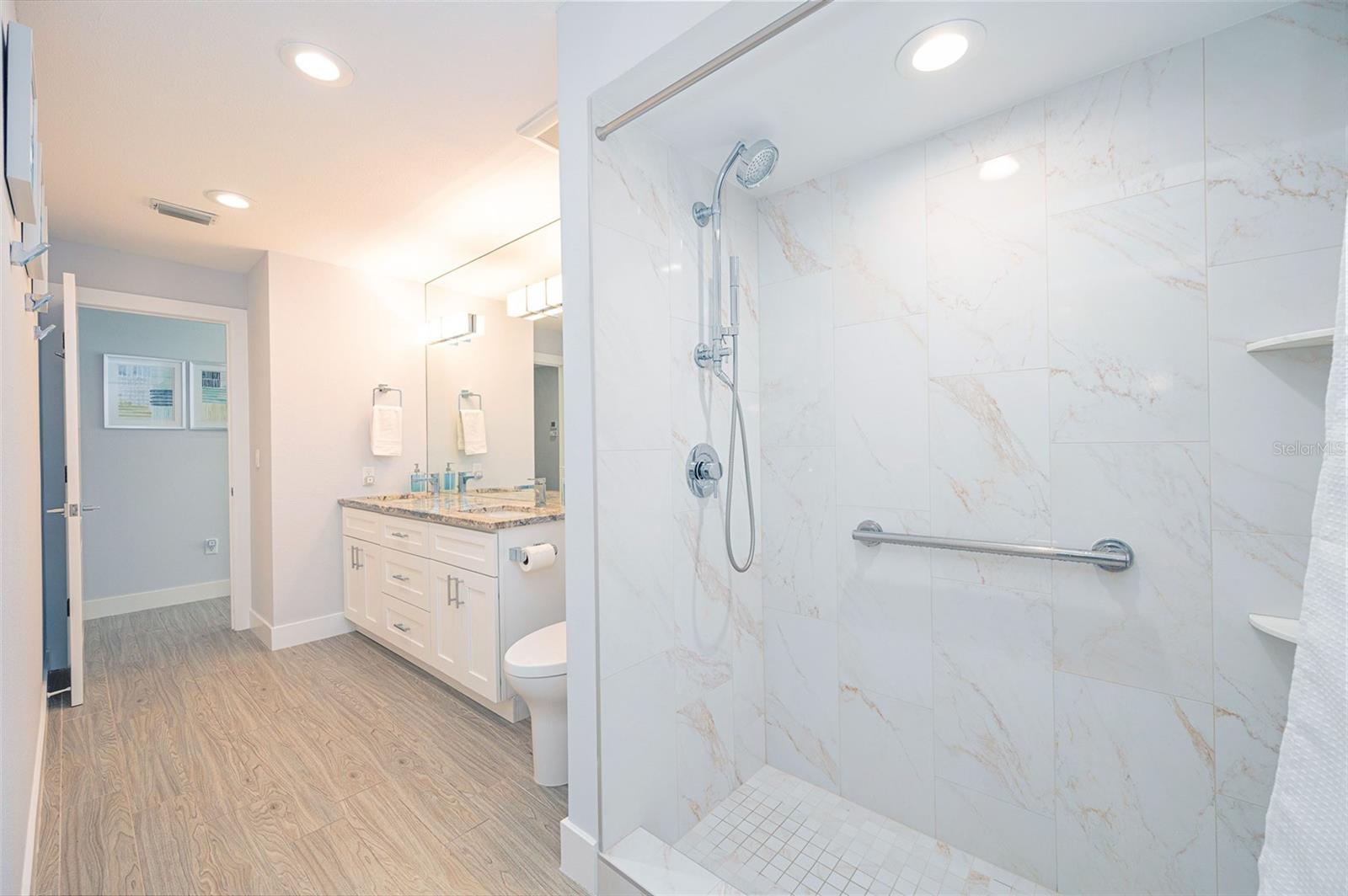 Image 26 of 66 For 4450 Deer Creek Boulevard