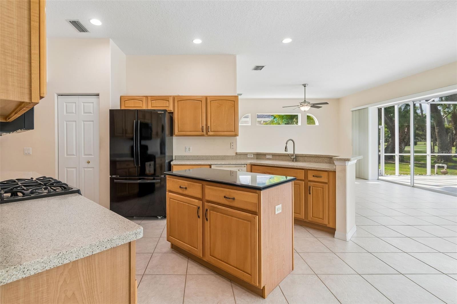 Image 16 of 46 For 718 Planters Manor Way