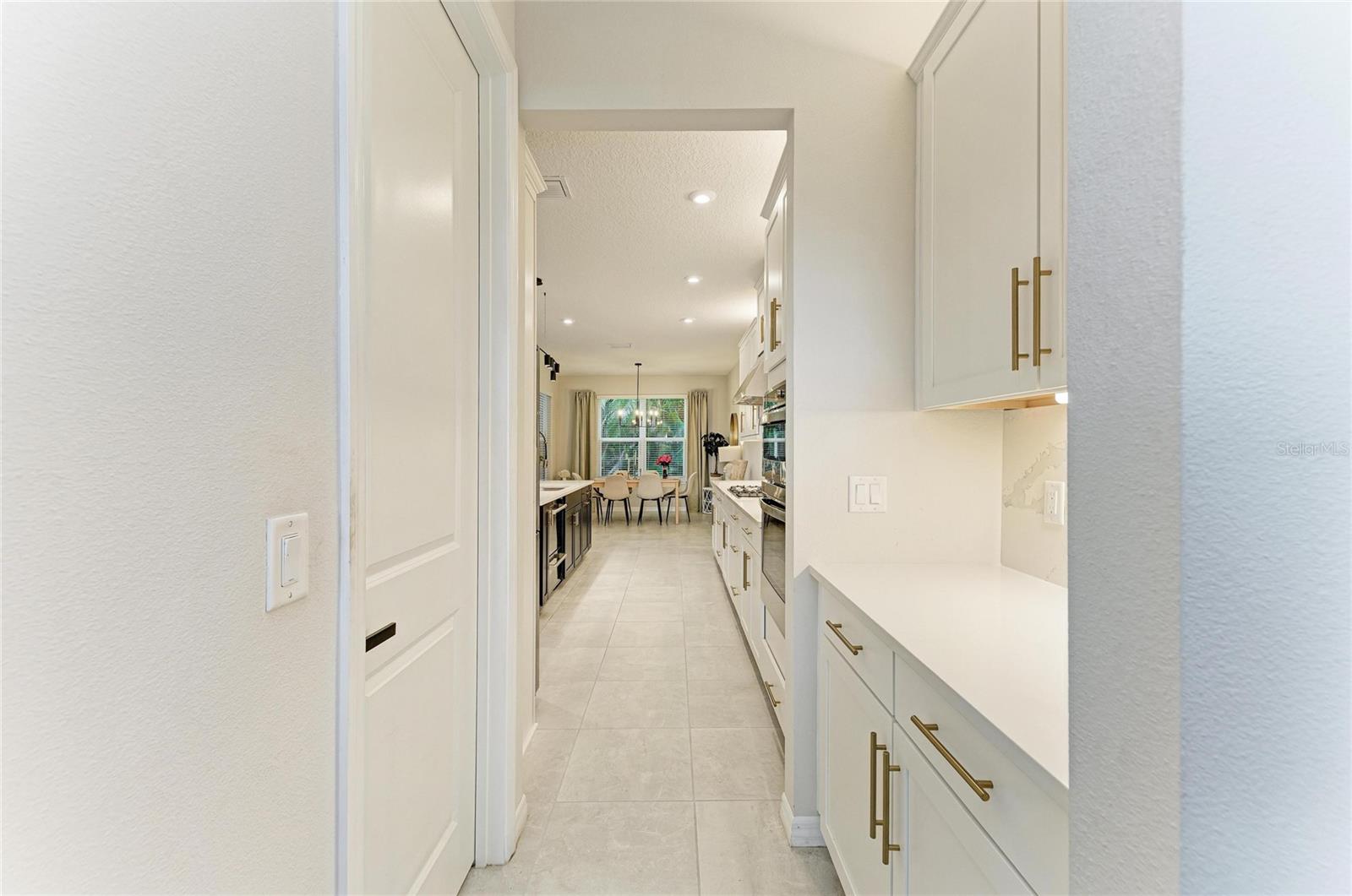 Image 23 of 71 For 16528 Paynes Mill Drive