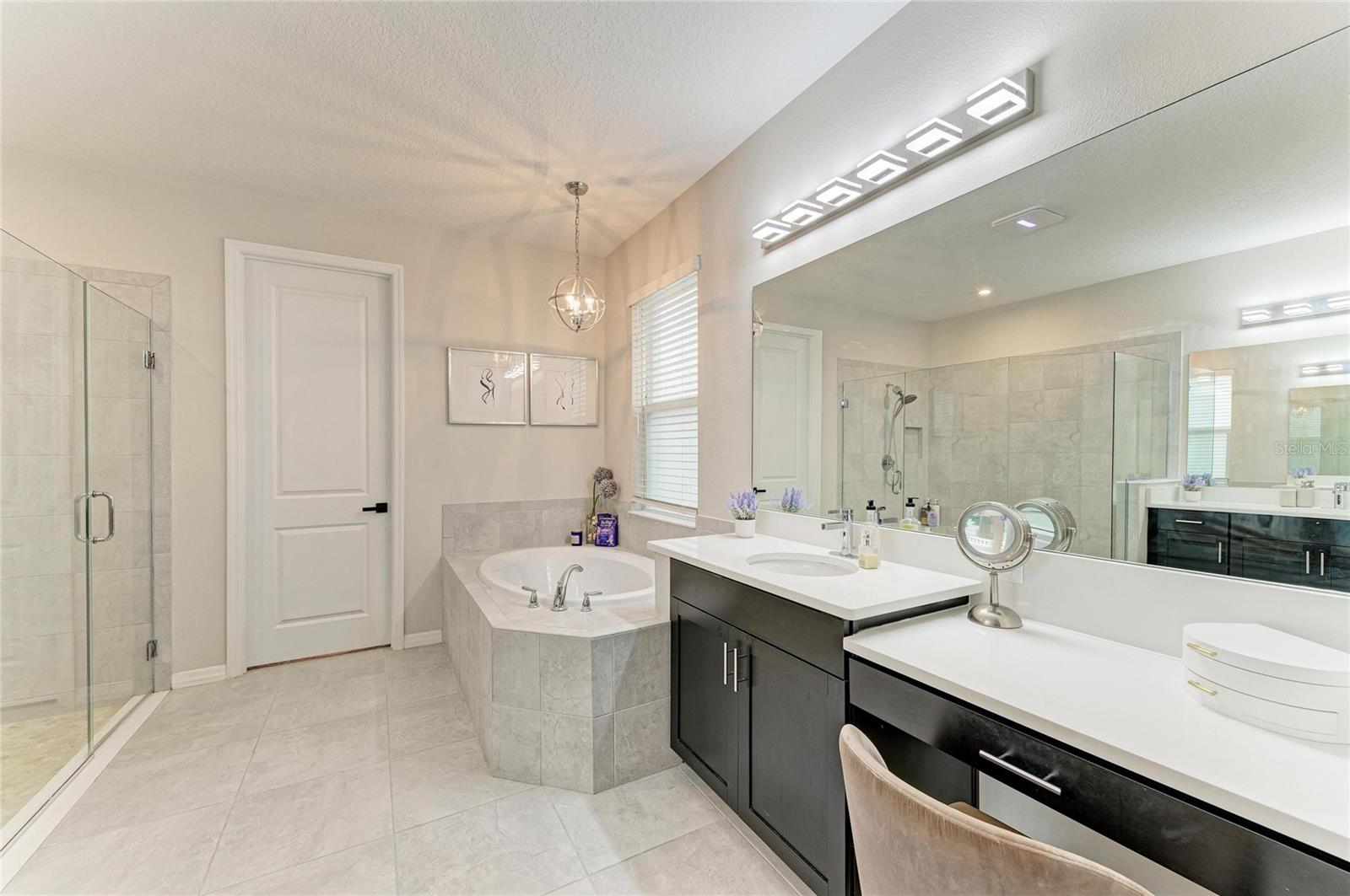 Image 30 of 71 For 16528 Paynes Mill Drive