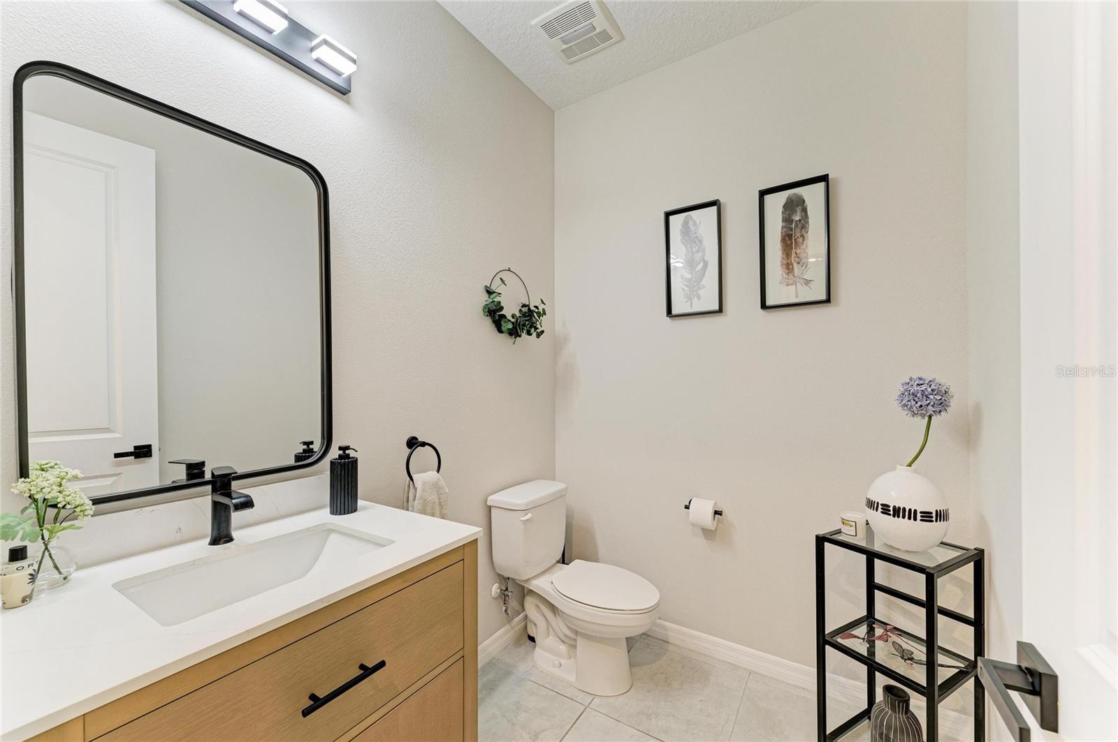 Image 36 of 71 For 16528 Paynes Mill Drive