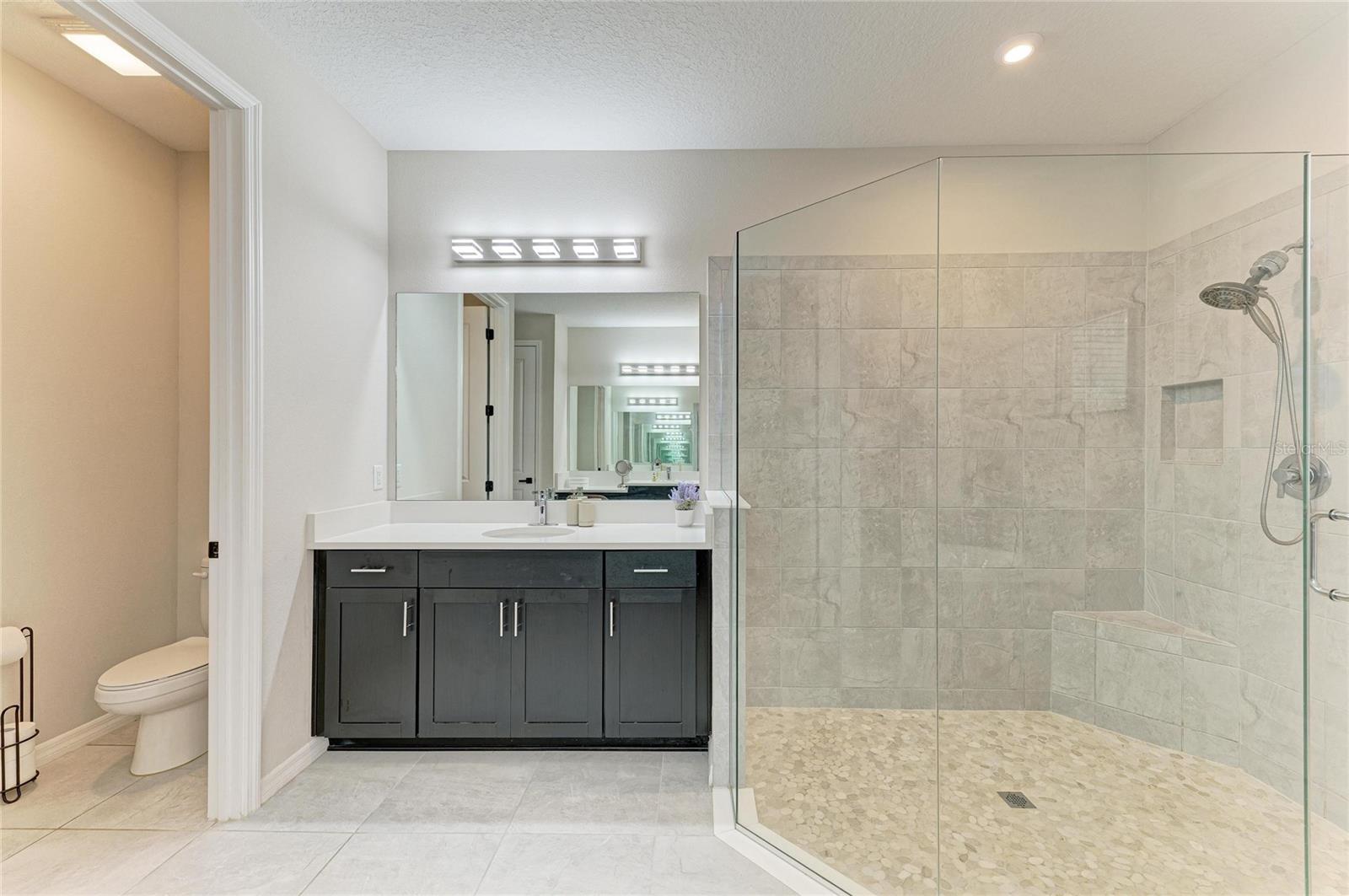 Image 38 of 71 For 16528 Paynes Mill Drive