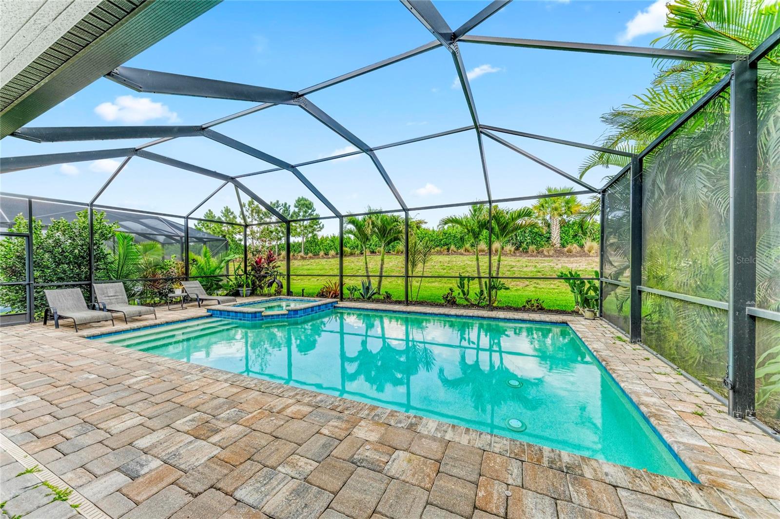 Image 64 of 71 For 16528 Paynes Mill Drive