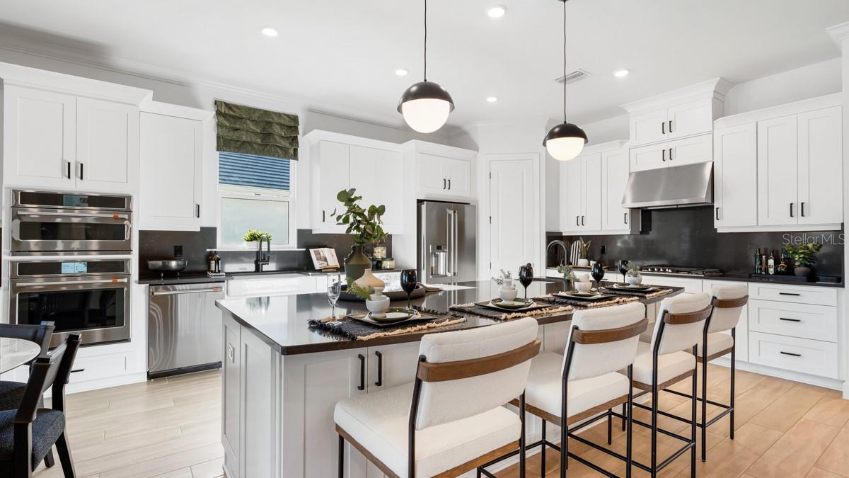 Image 12 of 47 For 26879 Victoria Place