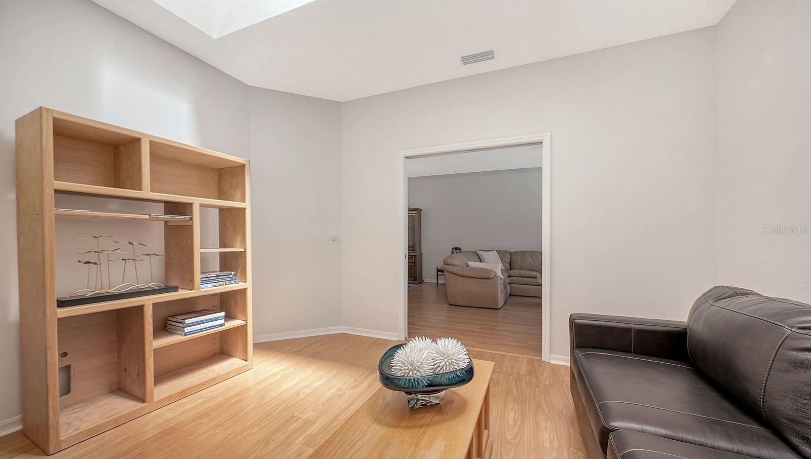 Image 15 of 31 For 5126 Blue Ash Avenue