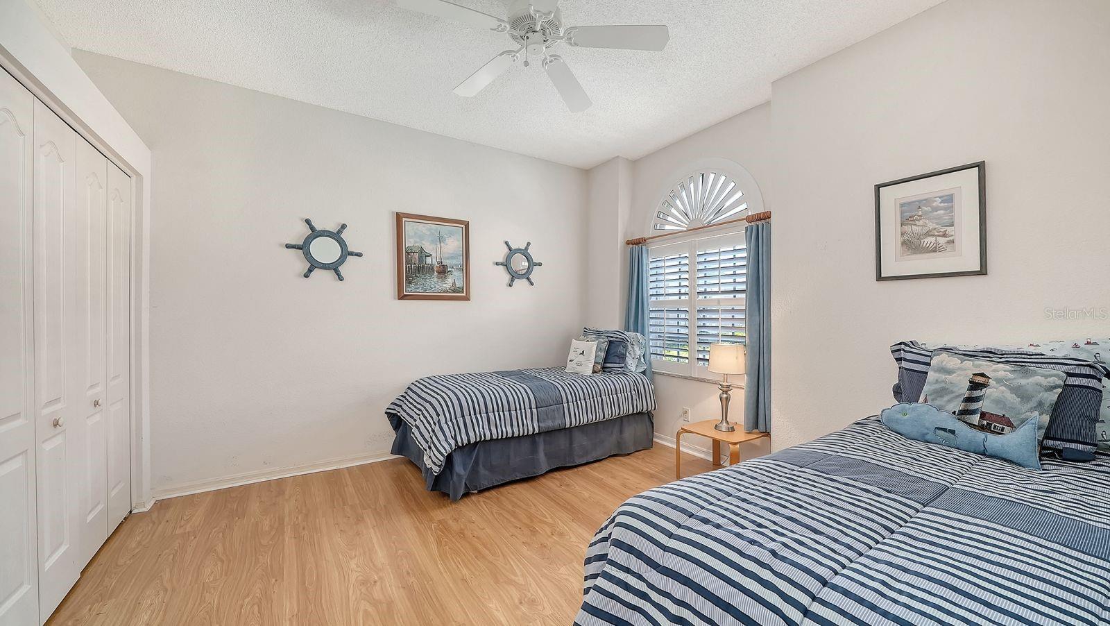 Image 18 of 31 For 5126 Blue Ash Avenue