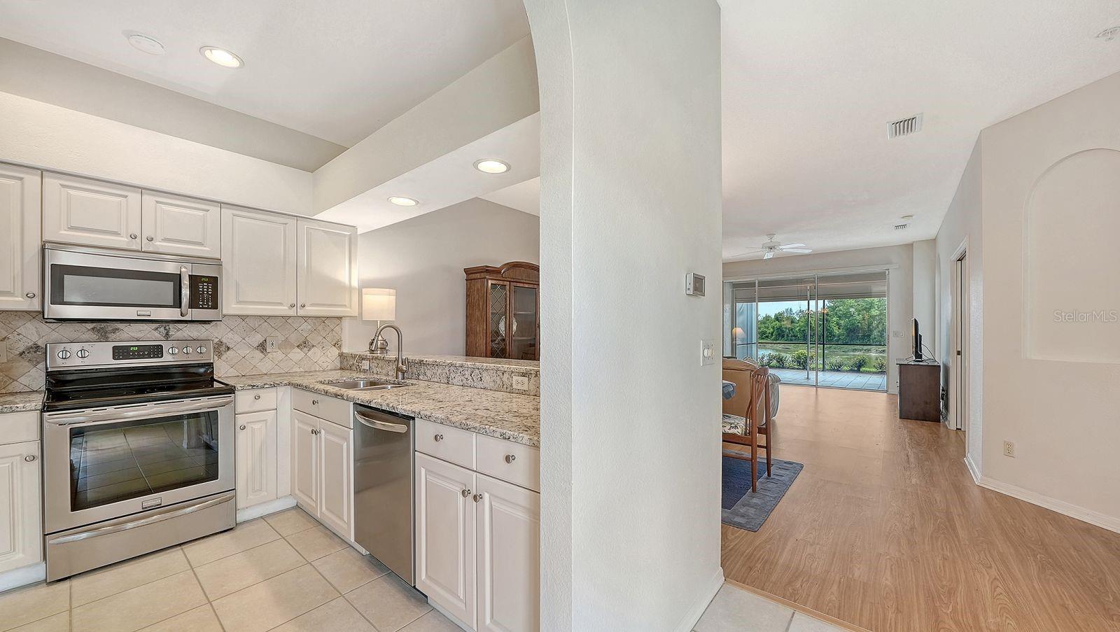 Image 4 of 31 For 5126 Blue Ash Avenue