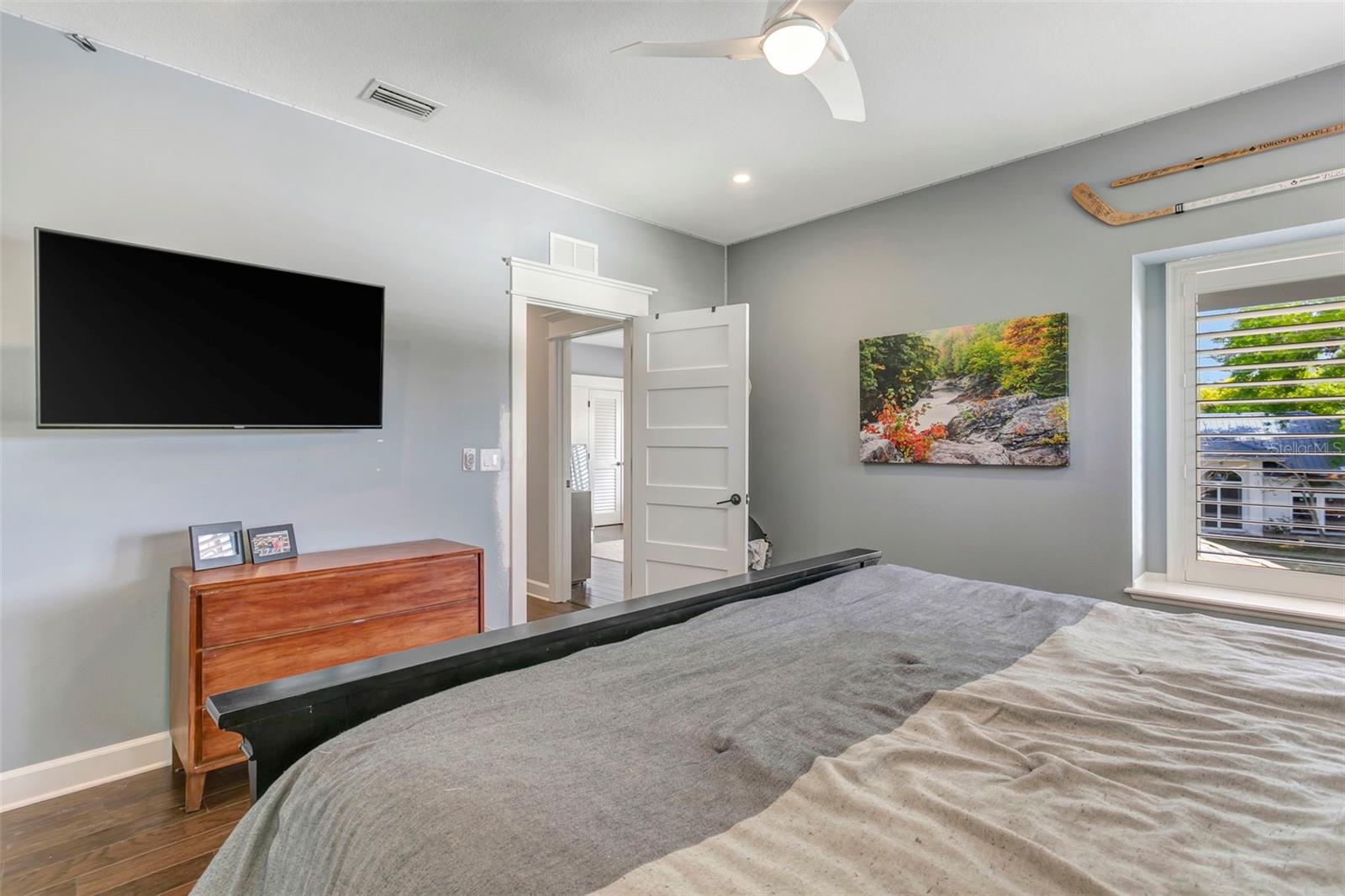 Image 18 of 68 For 110 39th Street Court Nw