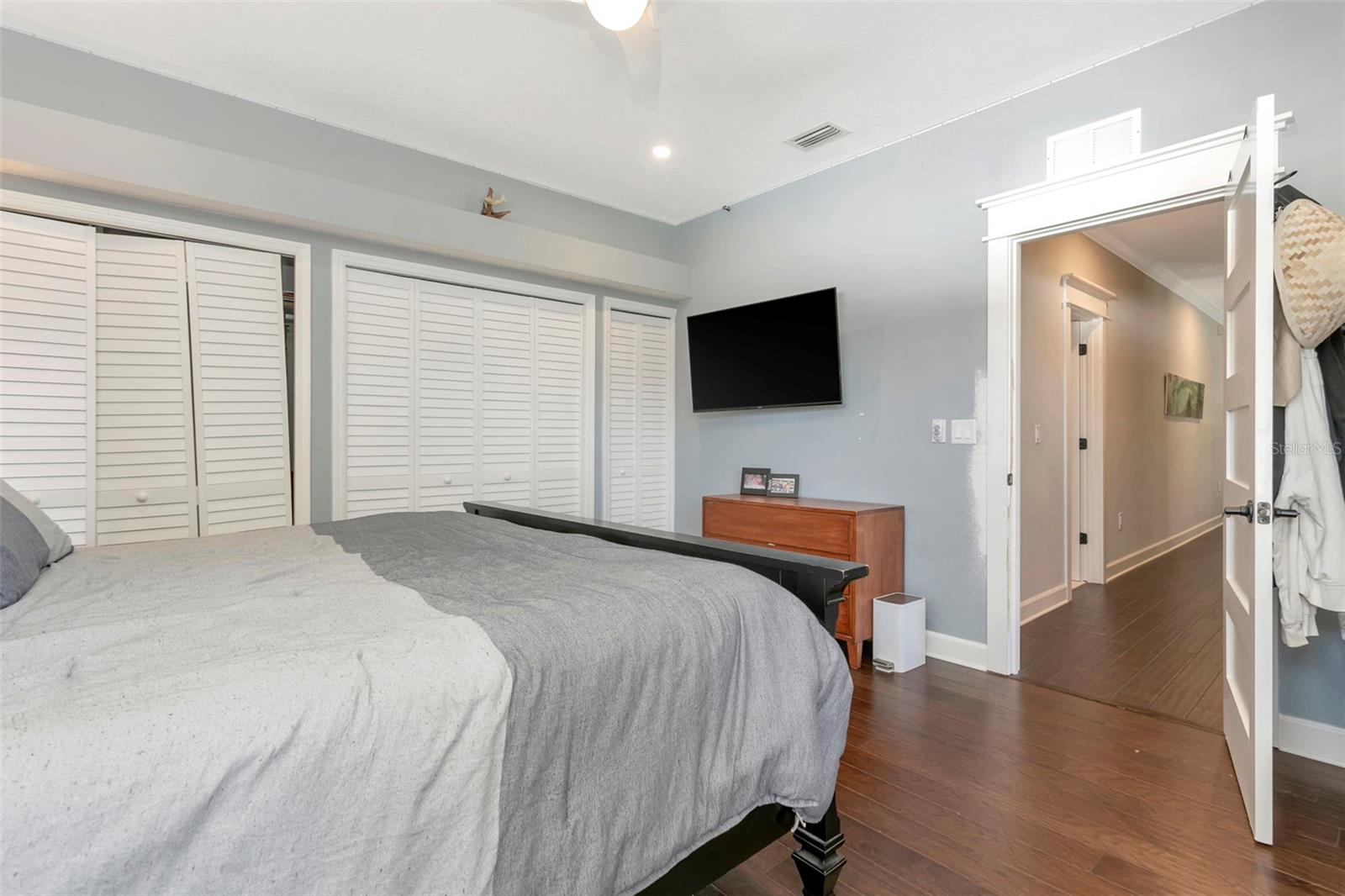 Image 19 of 68 For 110 39th Street Court Nw