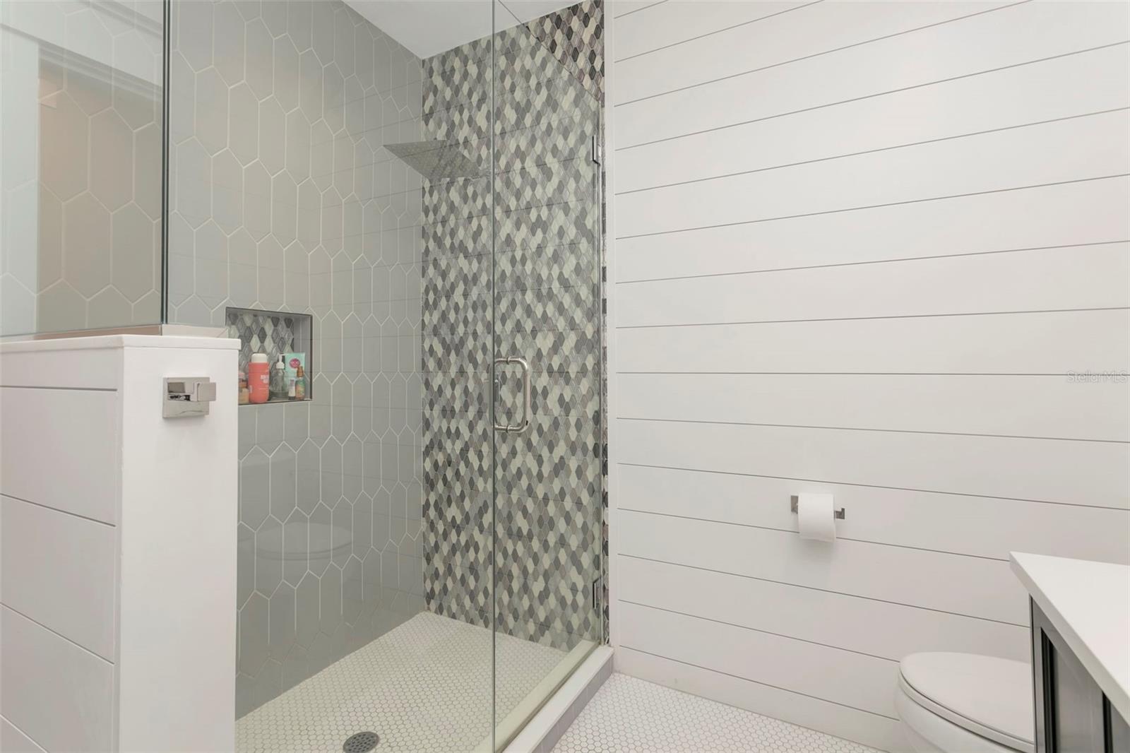 Image 21 of 68 For 110 39th Street Court Nw