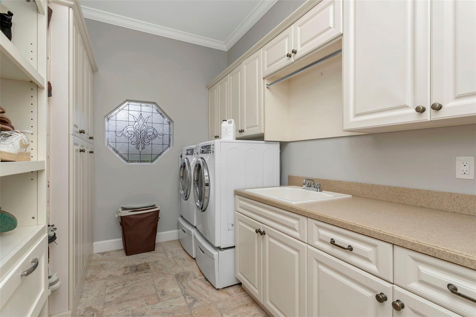 Image 37 of 68 For 110 39th Street Court Nw