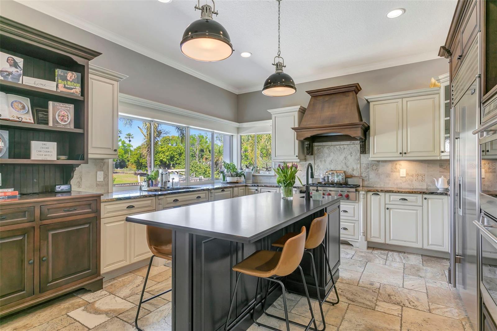 Image 43 of 68 For 110 39th Street Court Nw