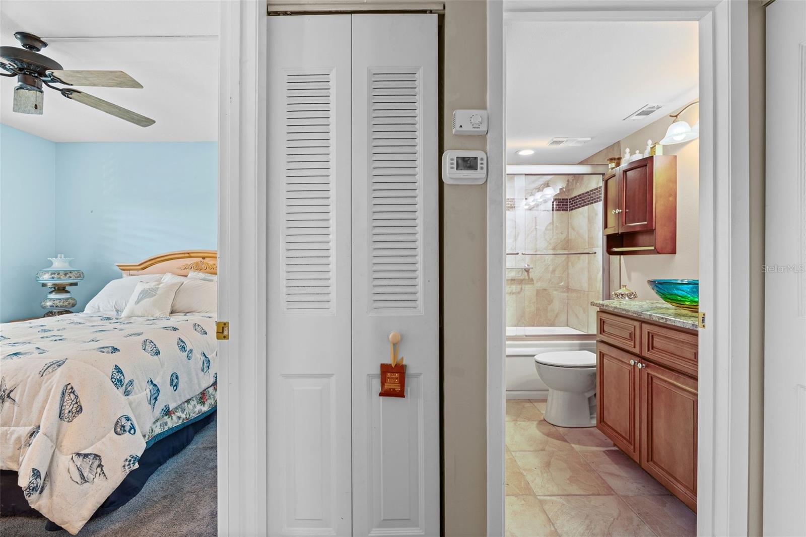 Image 18 of 39 For 635 30th Avenue W F 401