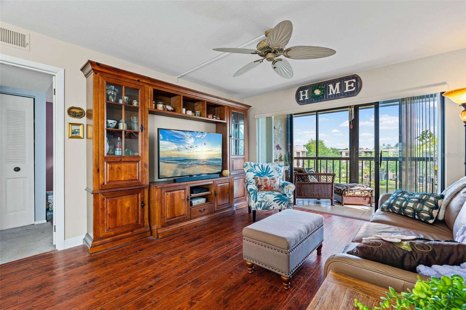 Image 23 of 39 For 635 30th Avenue W F 401