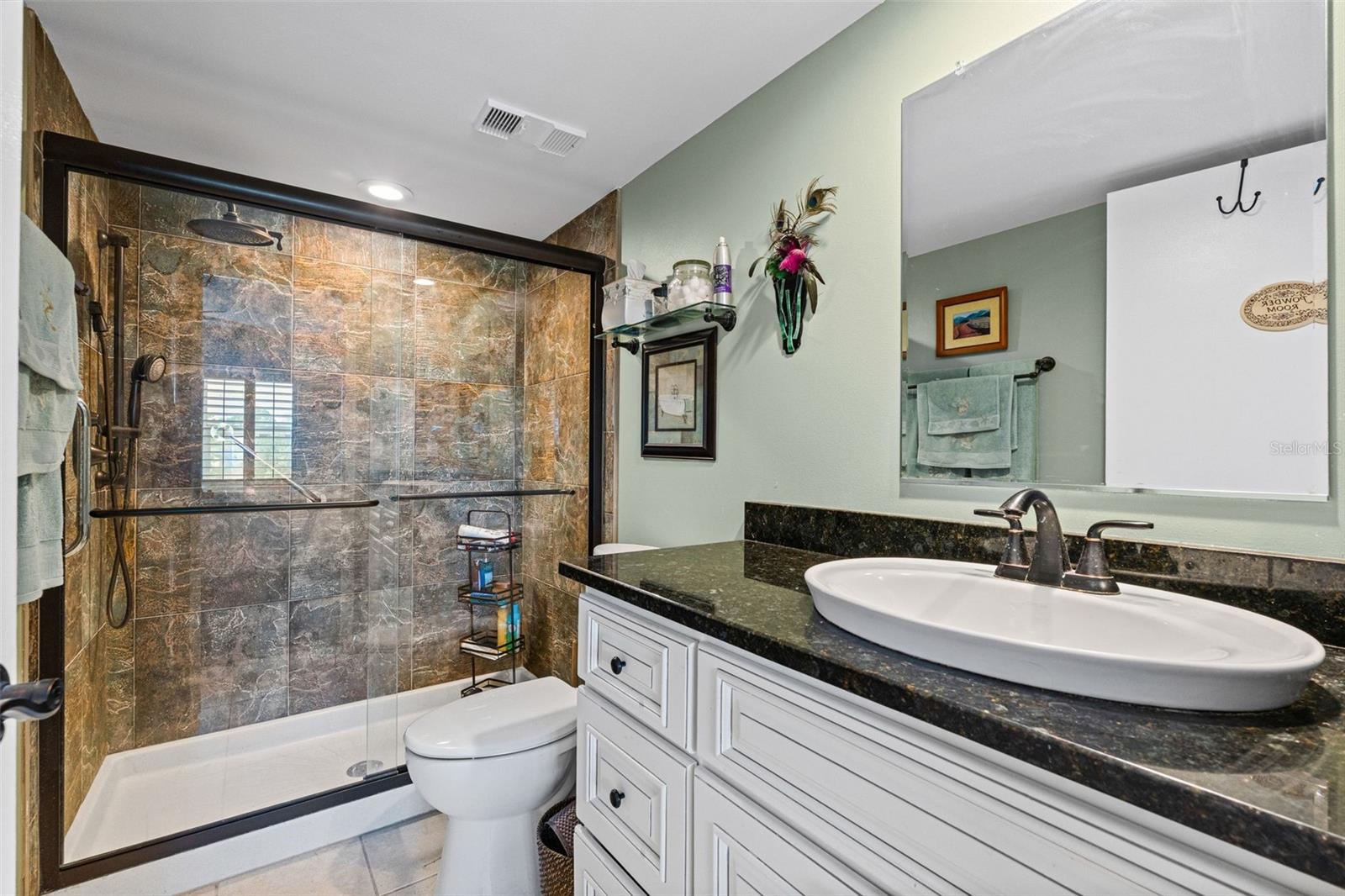 Image 25 of 39 For 635 30th Avenue W F 401