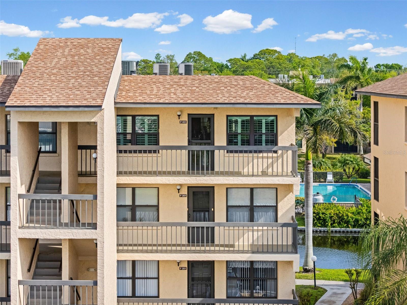 Image 3 of 39 For 635 30th Avenue W F 401