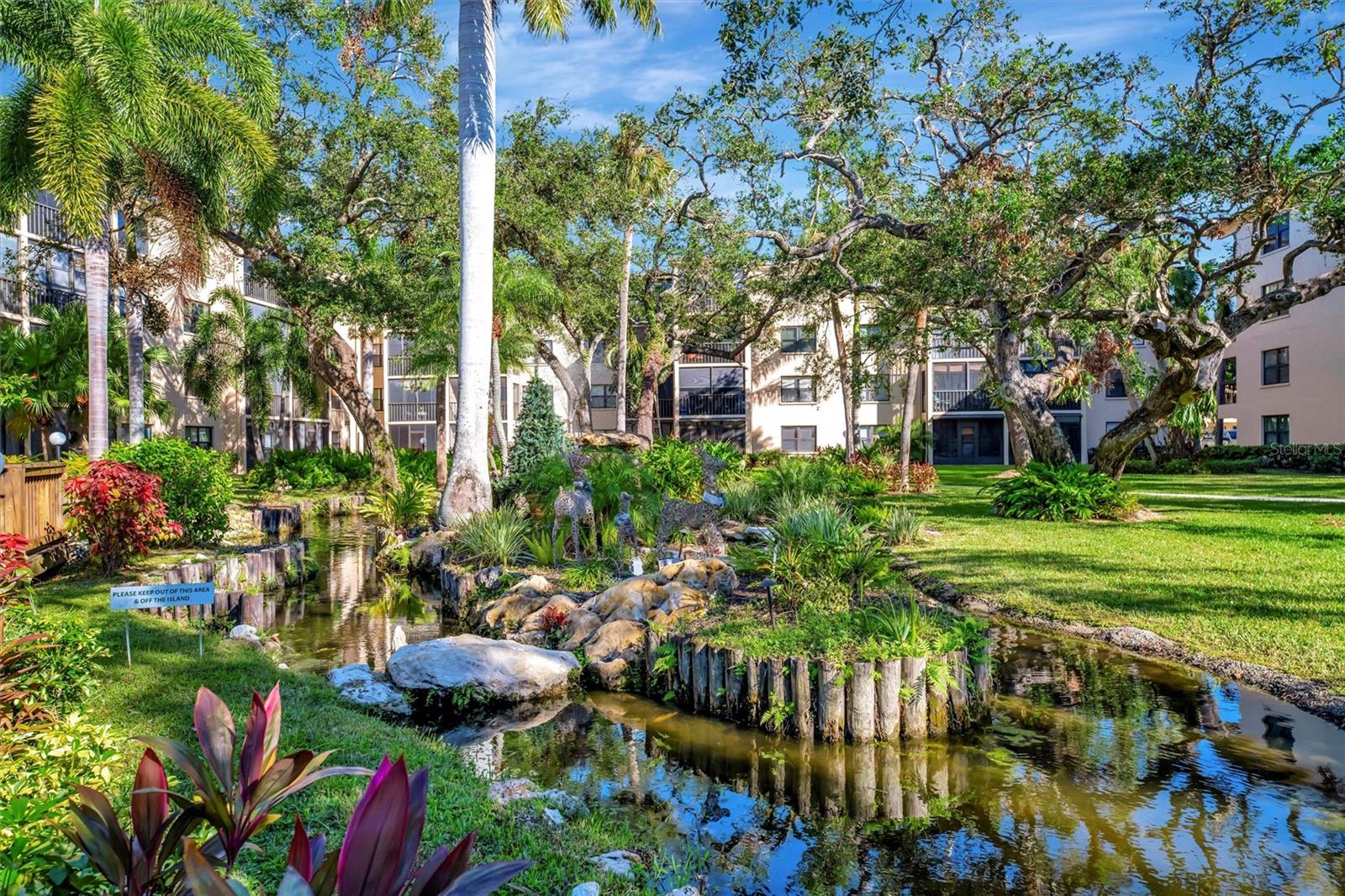 Image 34 of 39 For 635 30th Avenue W F 401