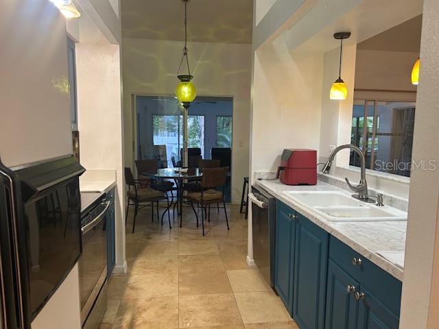 Image 15 of 55 For 7715 33rd Lane E