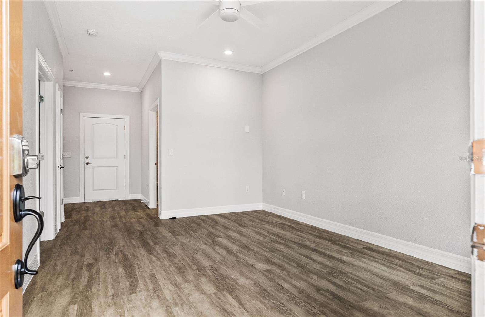 Image 17 of 85 For 212 Milan Avenue W 1