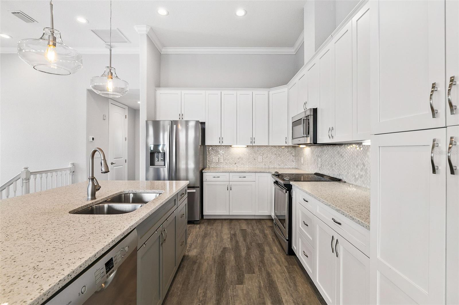 Image 35 of 85 For 212 Milan Avenue W 1