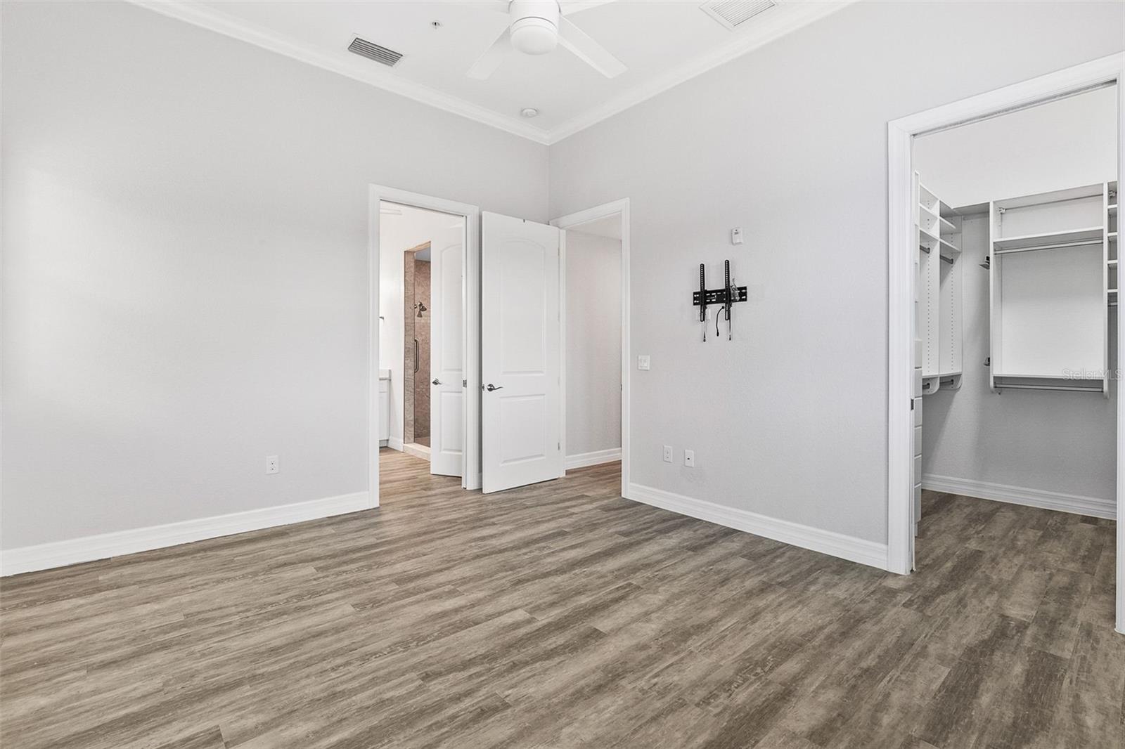 Image 53 of 85 For 212 Milan Avenue W 1