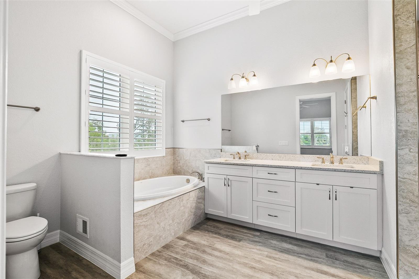 Image 54 of 85 For 212 Milan Avenue W 1