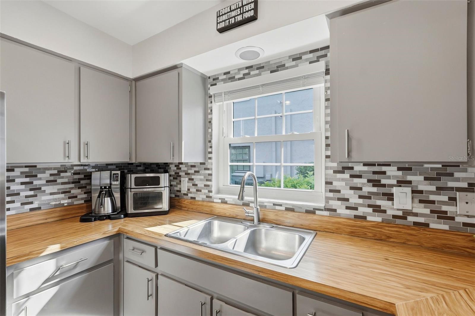 Image 27 of 48 For 5745 Calais Boulevard N 2