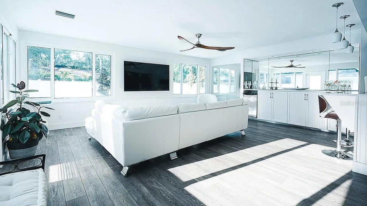 Image 5 of 19 For 1857 Tulip Drive