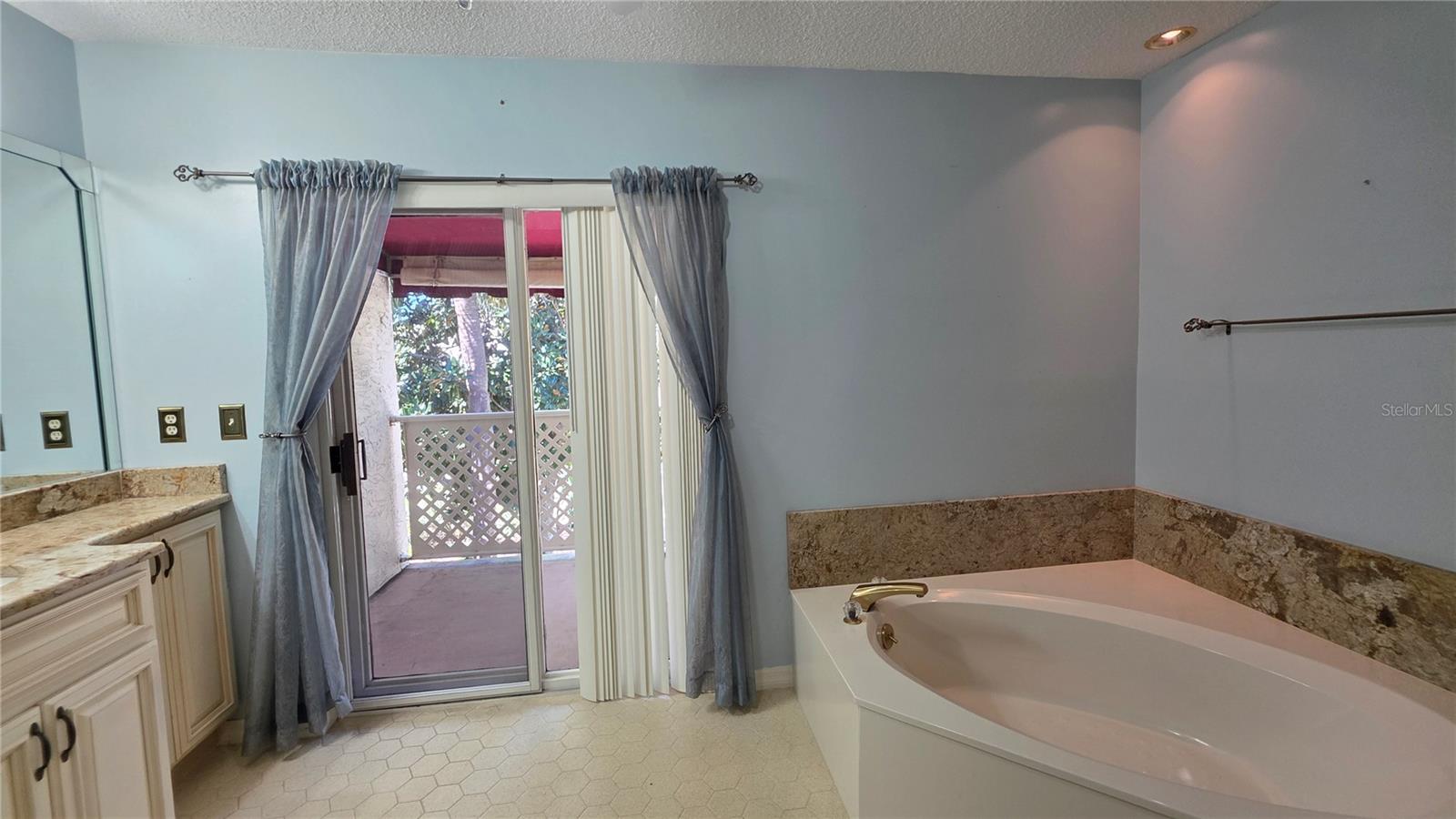 Image 11 of 27 For 6101 34th St W  27c