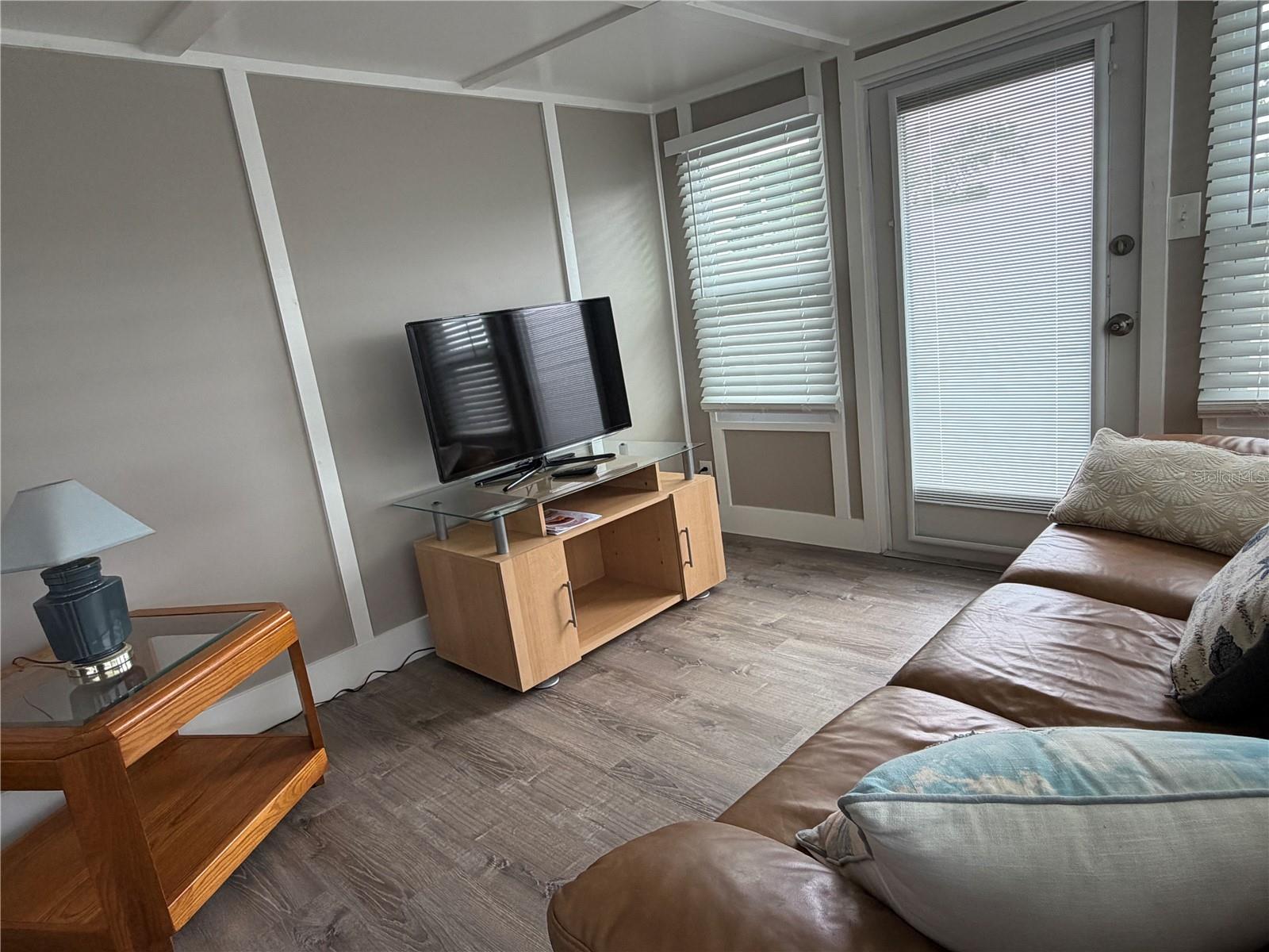 Image 15 of 86 For 5001 Oakland Hills Avenue