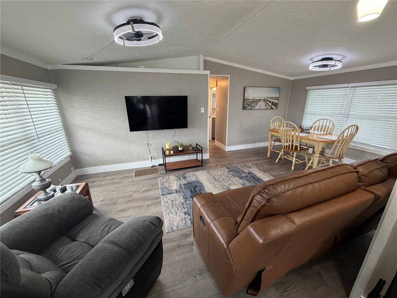 Image 16 of 86 For 5001 Oakland Hills Avenue