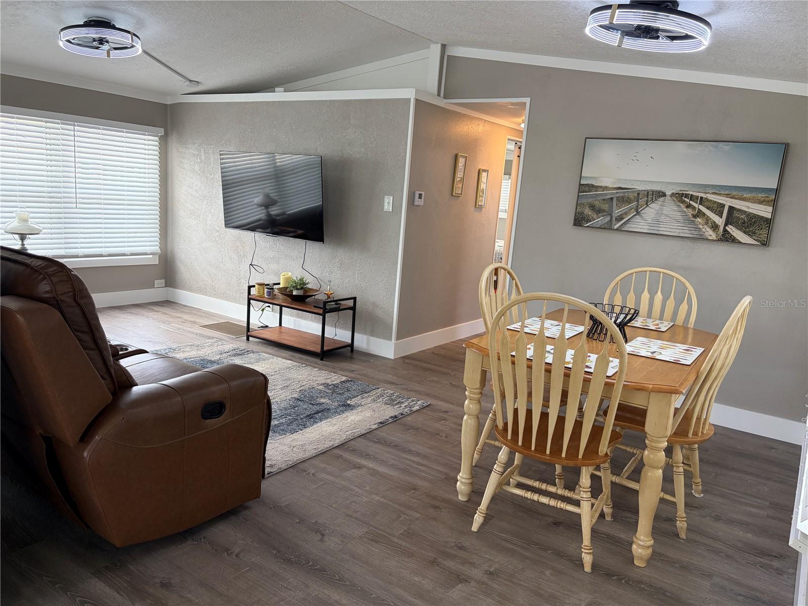 Image 22 of 86 For 5001 Oakland Hills Avenue