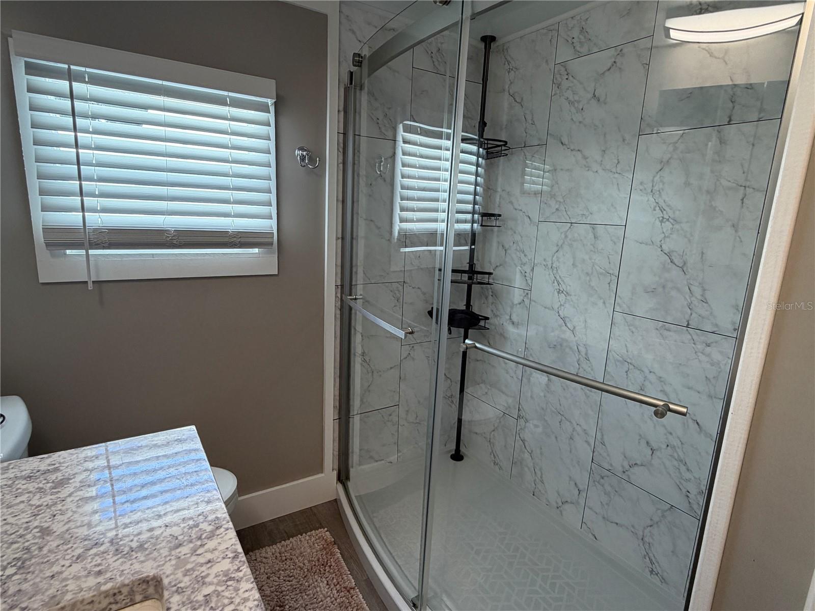 Image 26 of 86 For 5001 Oakland Hills Avenue