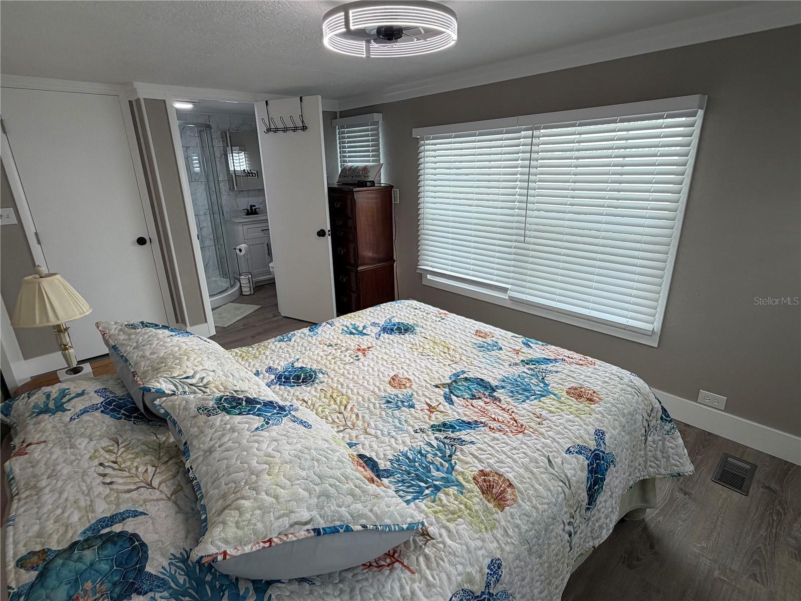 Image 34 of 86 For 5001 Oakland Hills Avenue