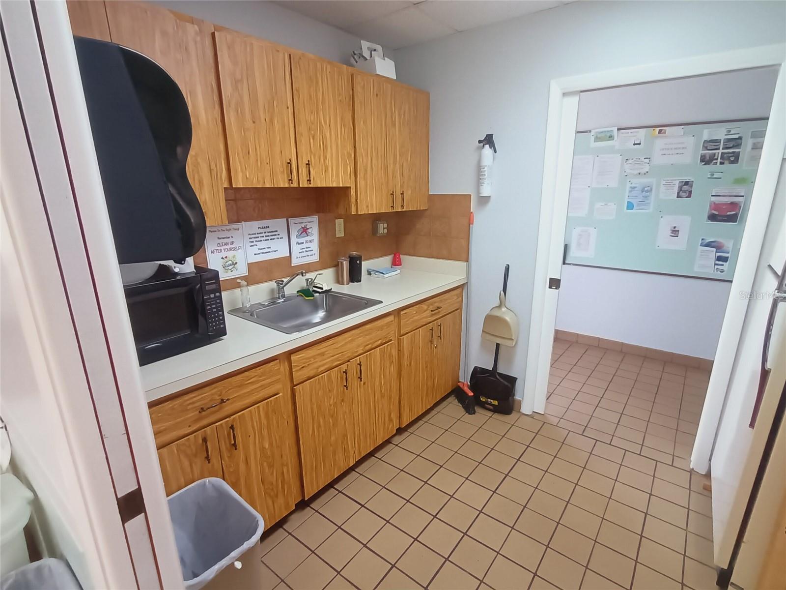 Image 86 of 86 For 5001 Oakland Hills Avenue