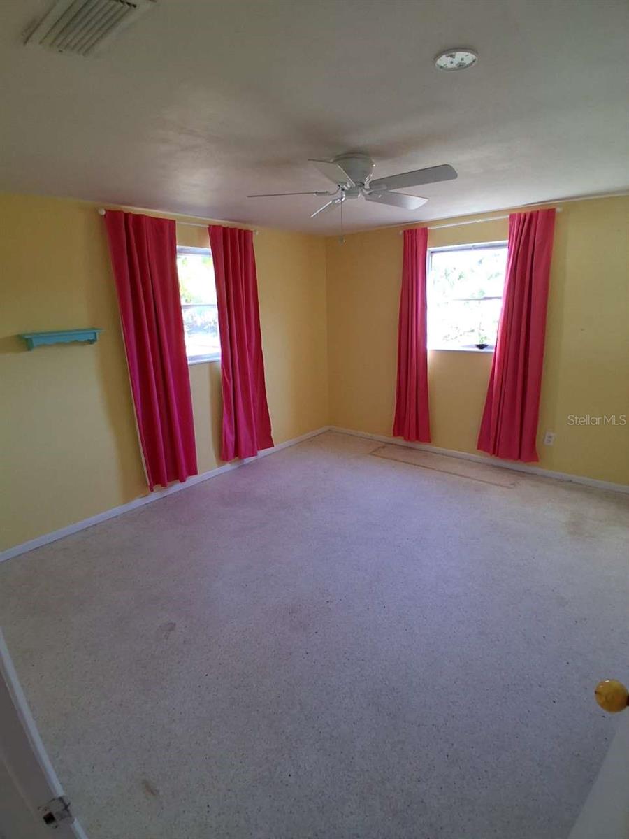 Image 13 of 58 For 3372 Mayflower Street