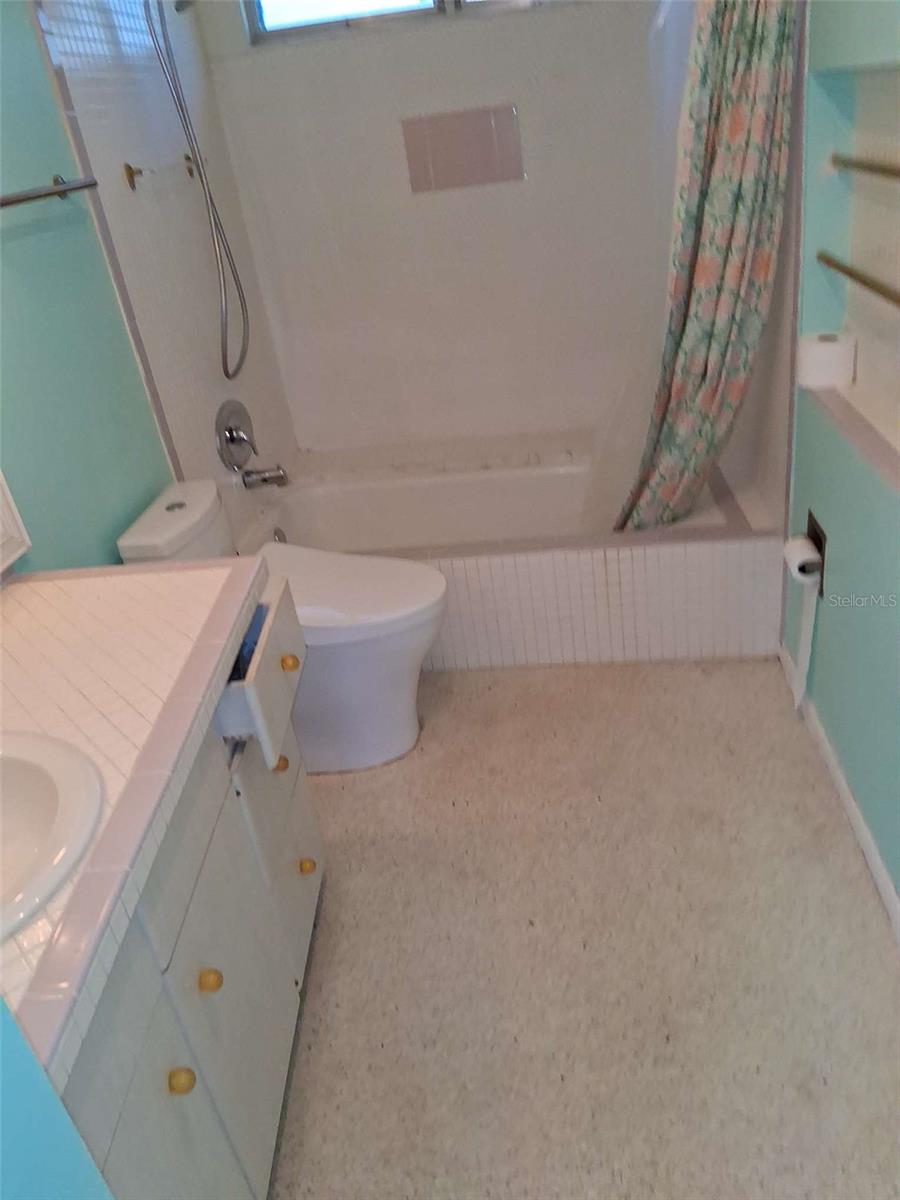 Image 18 of 58 For 3372 Mayflower Street