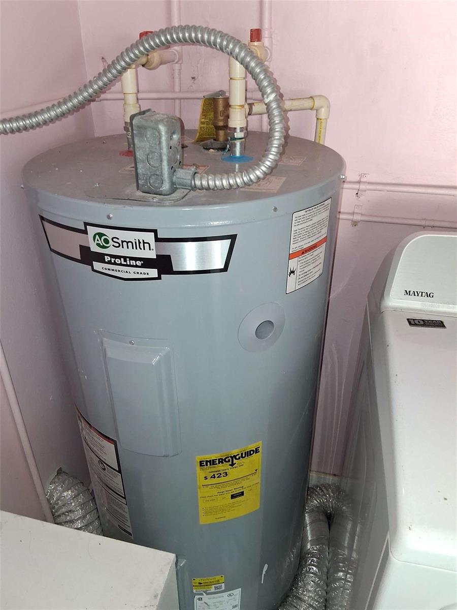 Image 42 of 58 For 3372 Mayflower Street