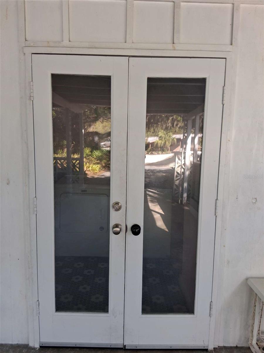 Image 44 of 58 For 3372 Mayflower Street