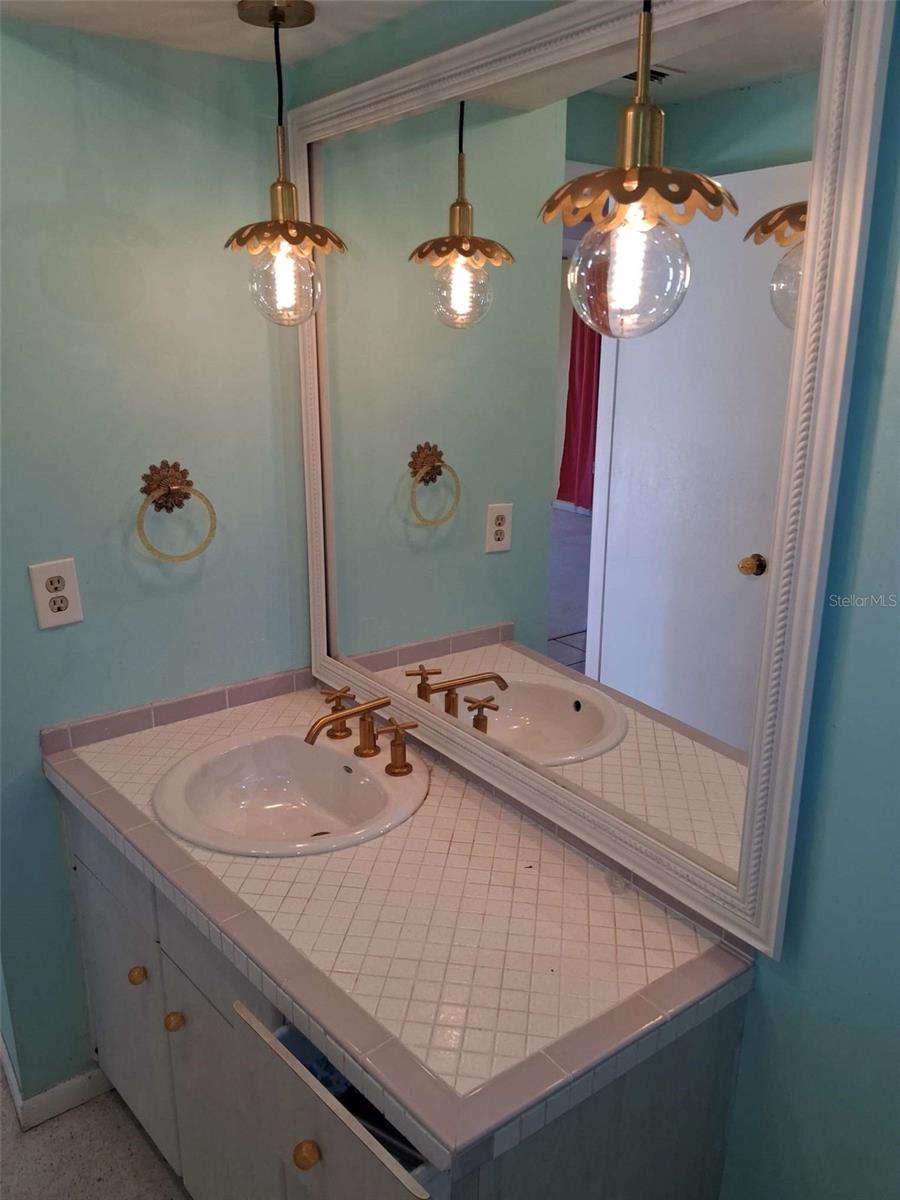 Image 9 of 58 For 3372 Mayflower Street