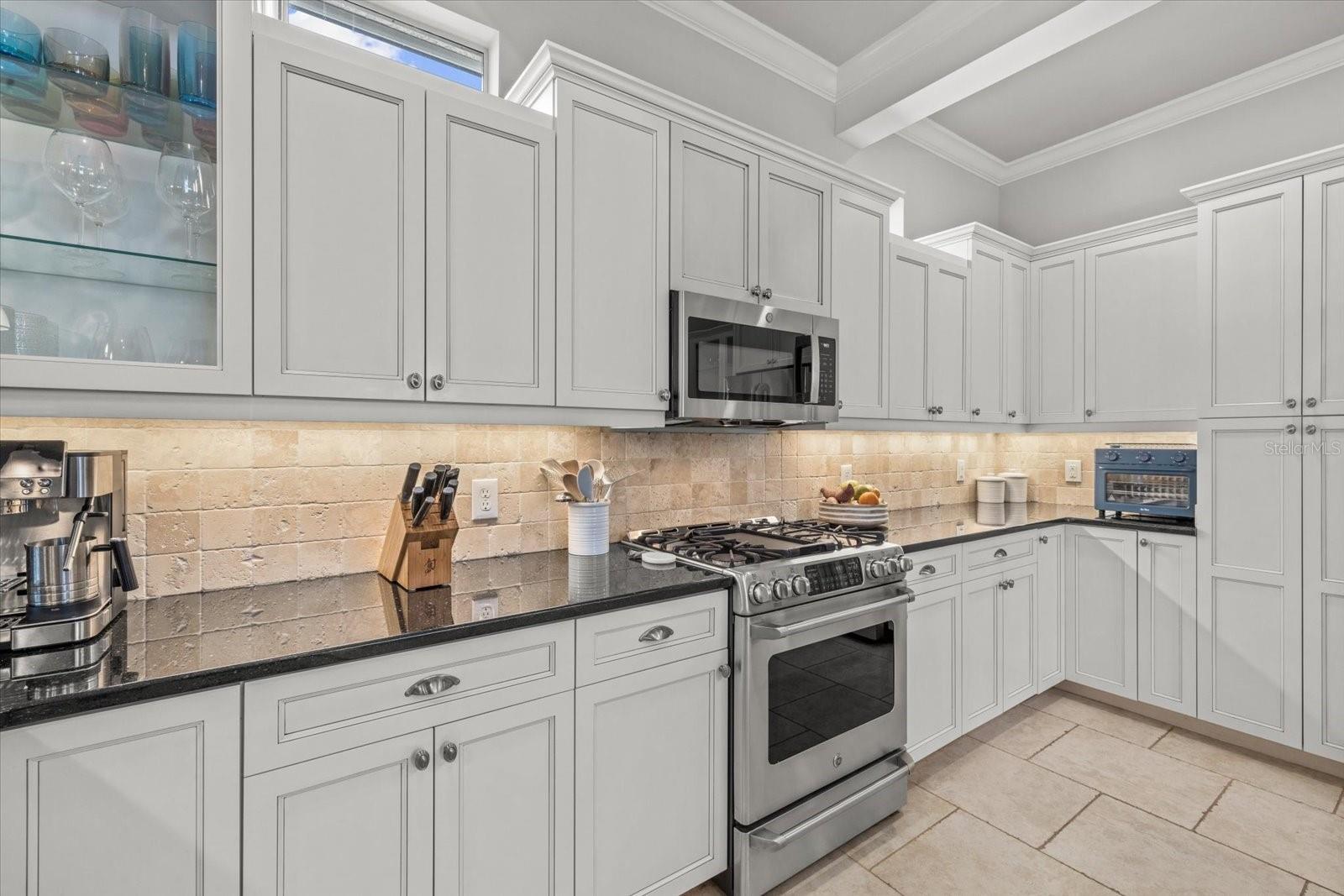 Image 18 of 55 For 4503 5th Avenue Ne