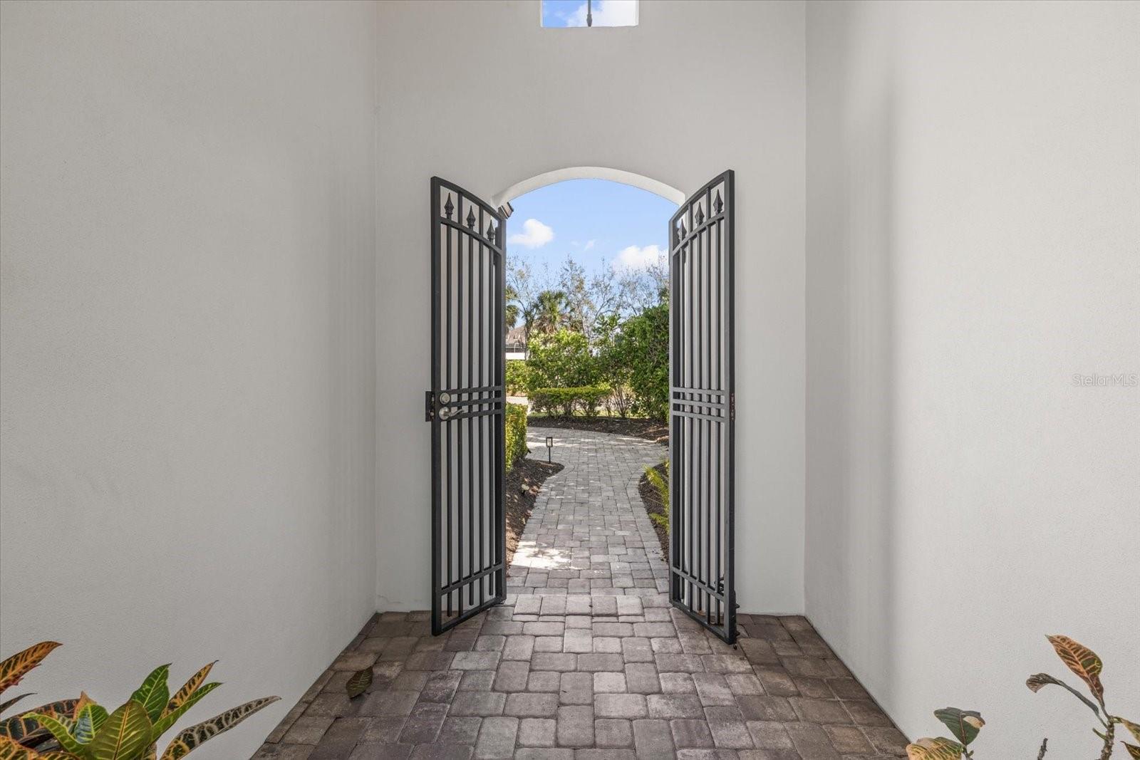 Image 5 of 55 For 4503 5th Avenue Ne