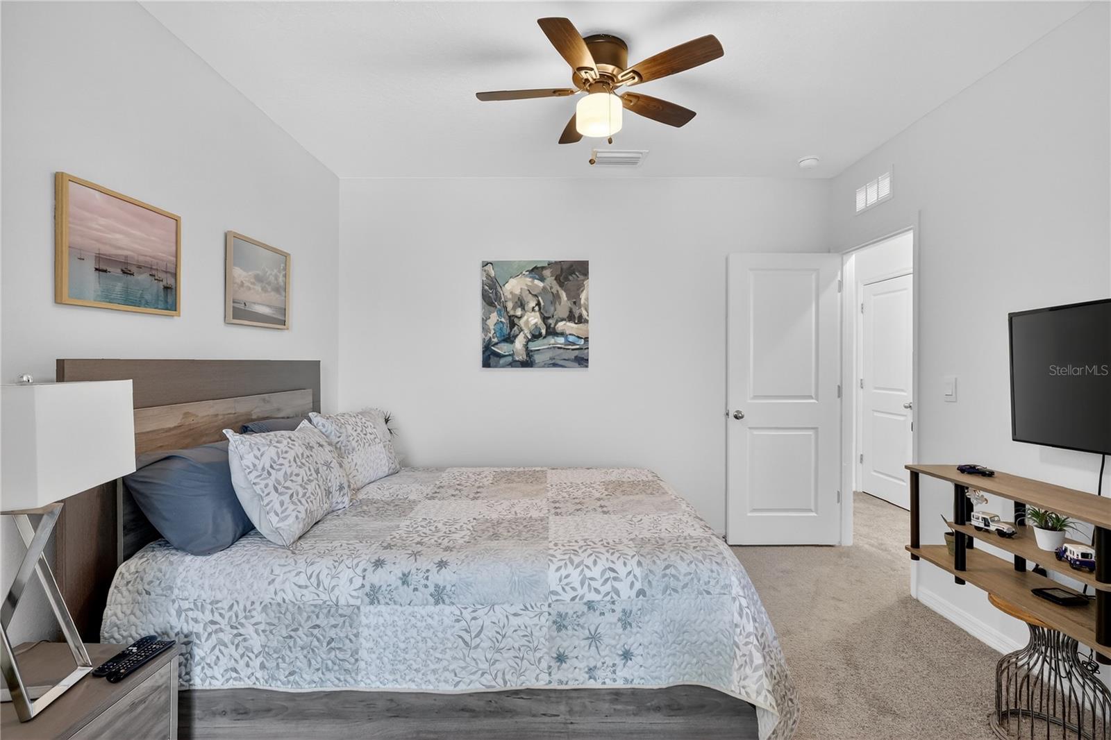 Image 20 of 42 For 16632 Grotto Steam Place