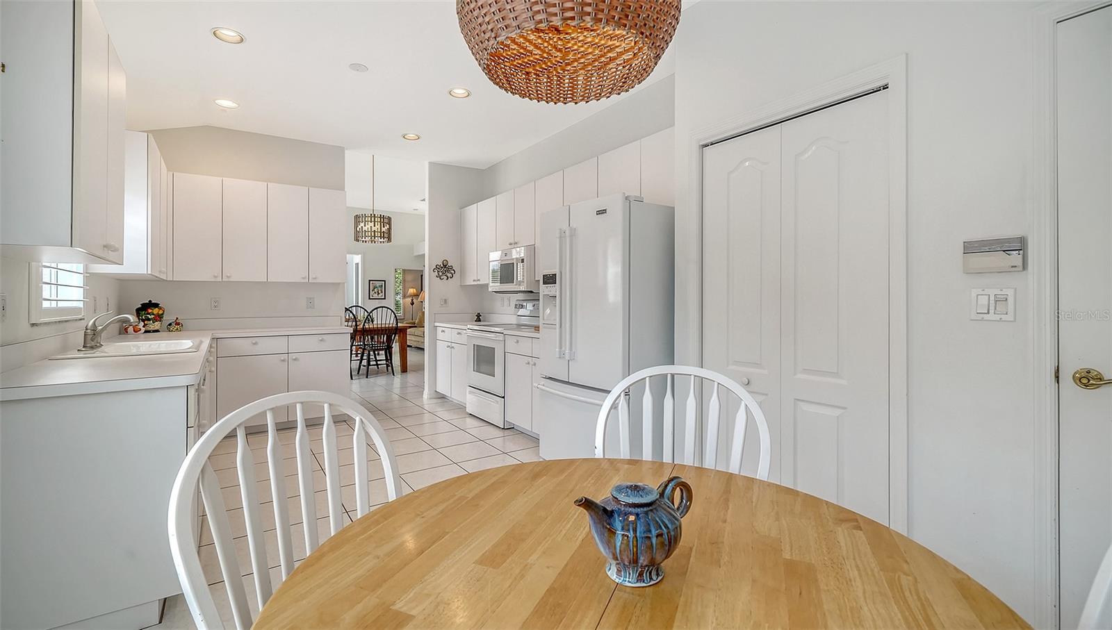 Image 22 of 59 For 3799 Mira Lago Drive