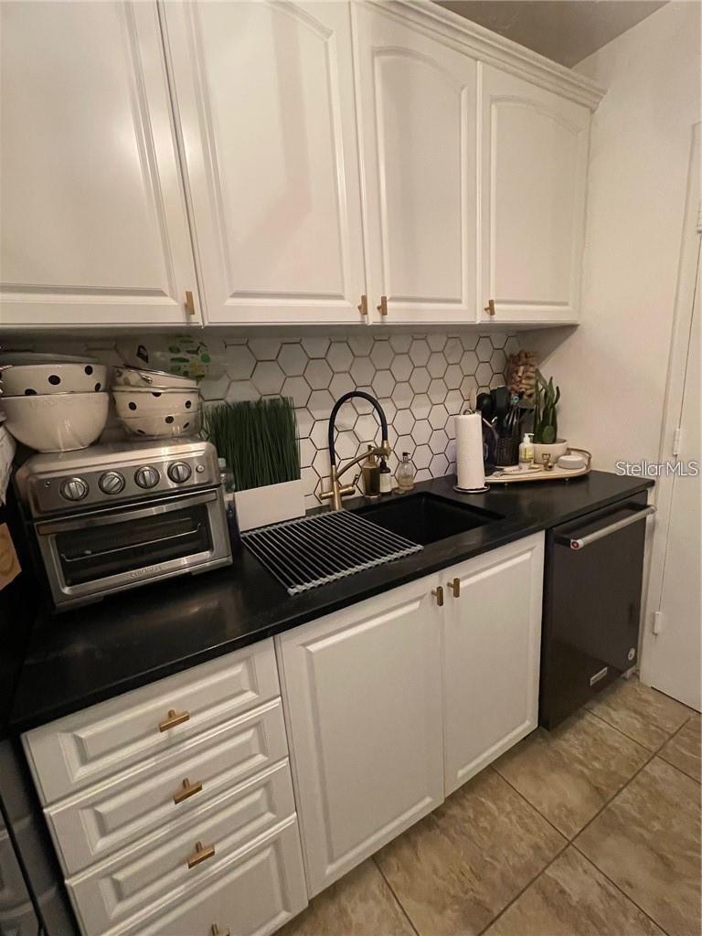 Image 22 of 45 For 4822 Ocean Boulevard 5e